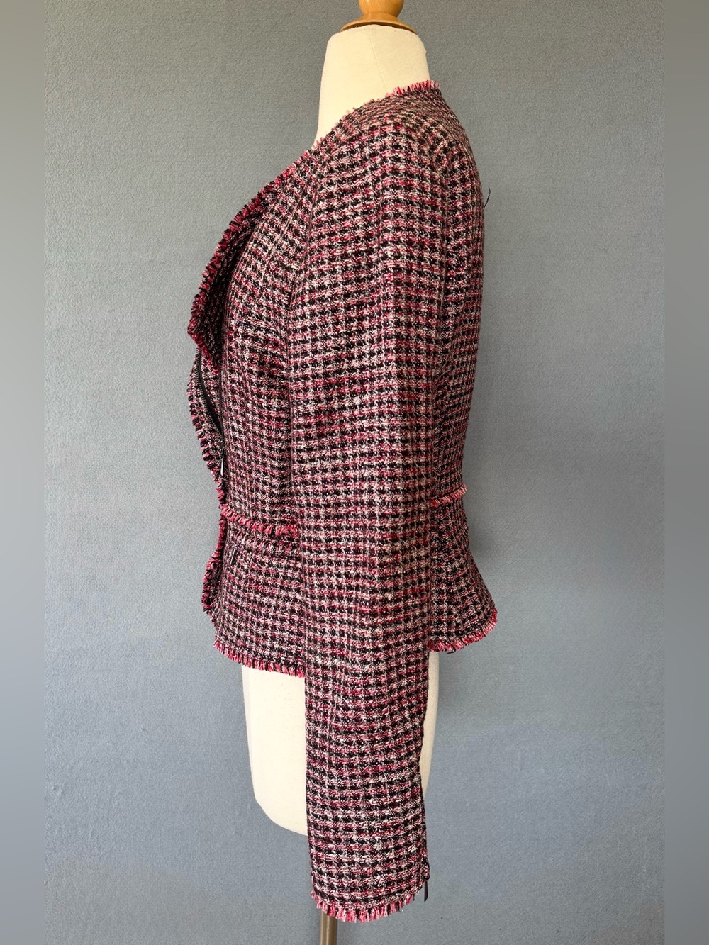 White House Black Market Womens 4 Tweed Moto Jacket Red Black Fringe Metallic - Picture 4 of 14